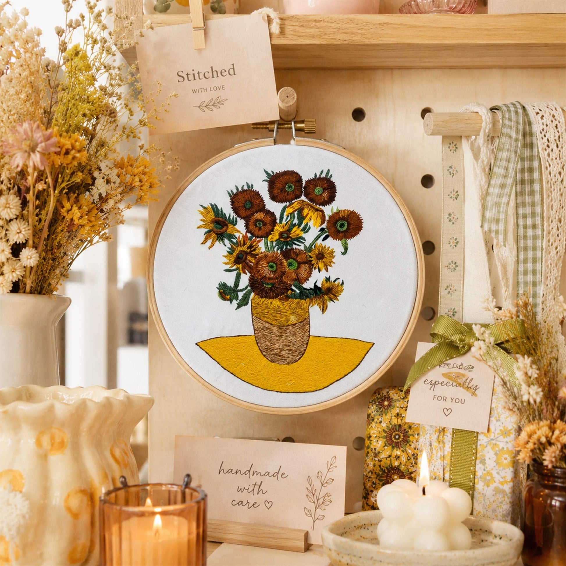 Broderimotiv: Blomsterkvinne