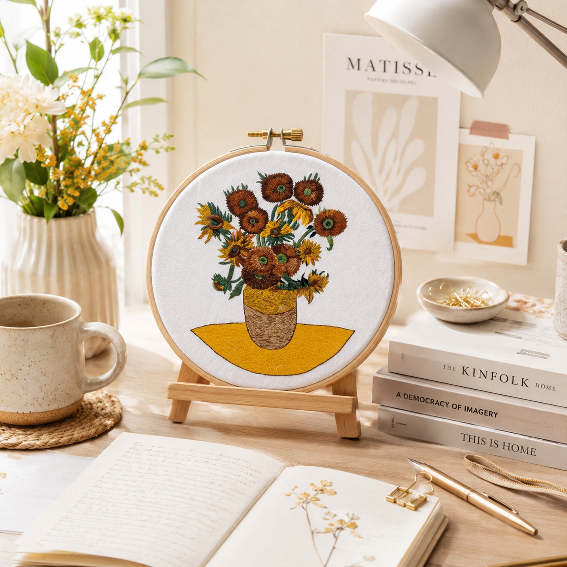 Broderimotiv: Blomsterkvinne