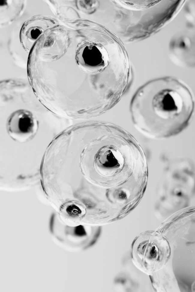 Graphic crystal-clear bubbles